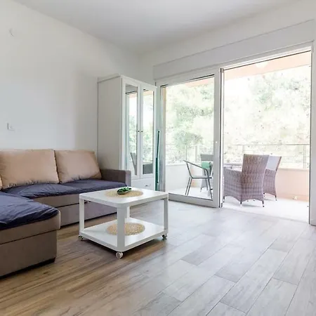 Apartments Beach House Villa Premantura Exterior photo