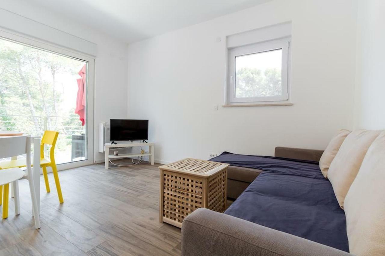 House Apartment *